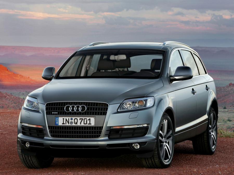  Audi Q7 4.2 Quattro (4L) 2005 года  (фото 4 из 30)